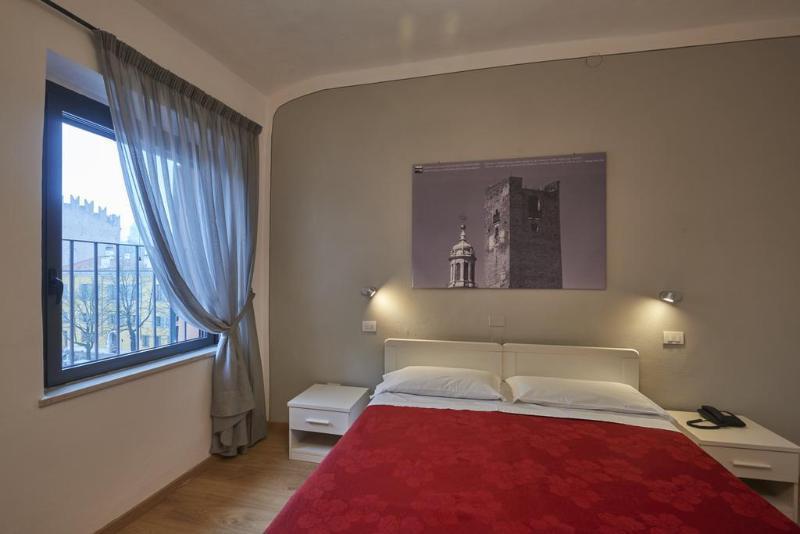 Due Guerrieri Mantova Hotell Eksteriør bilde